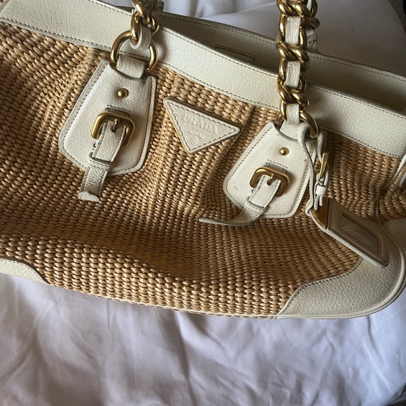 PRADA BAG WITH SHOULDER STRAP. - Picture 4 of 15